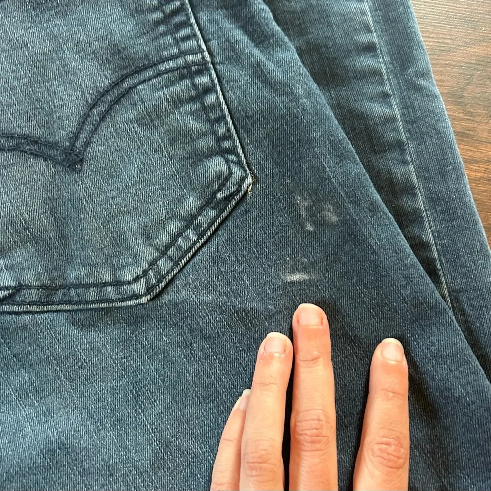 Levis normal dark